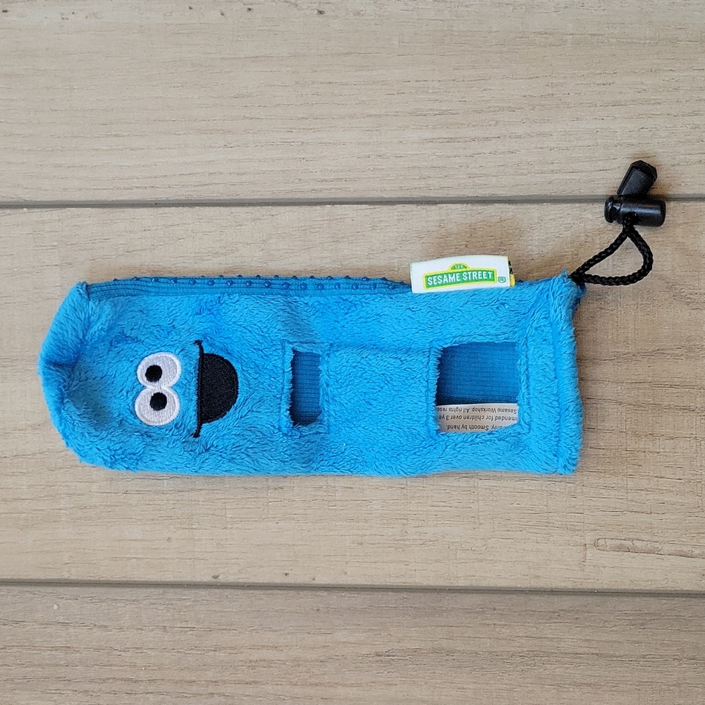 Nintendo Wii Sesame Street Cookie Monster Remote Skin Cover